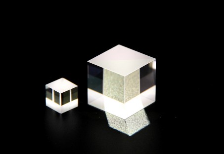 Cube beamsplitter